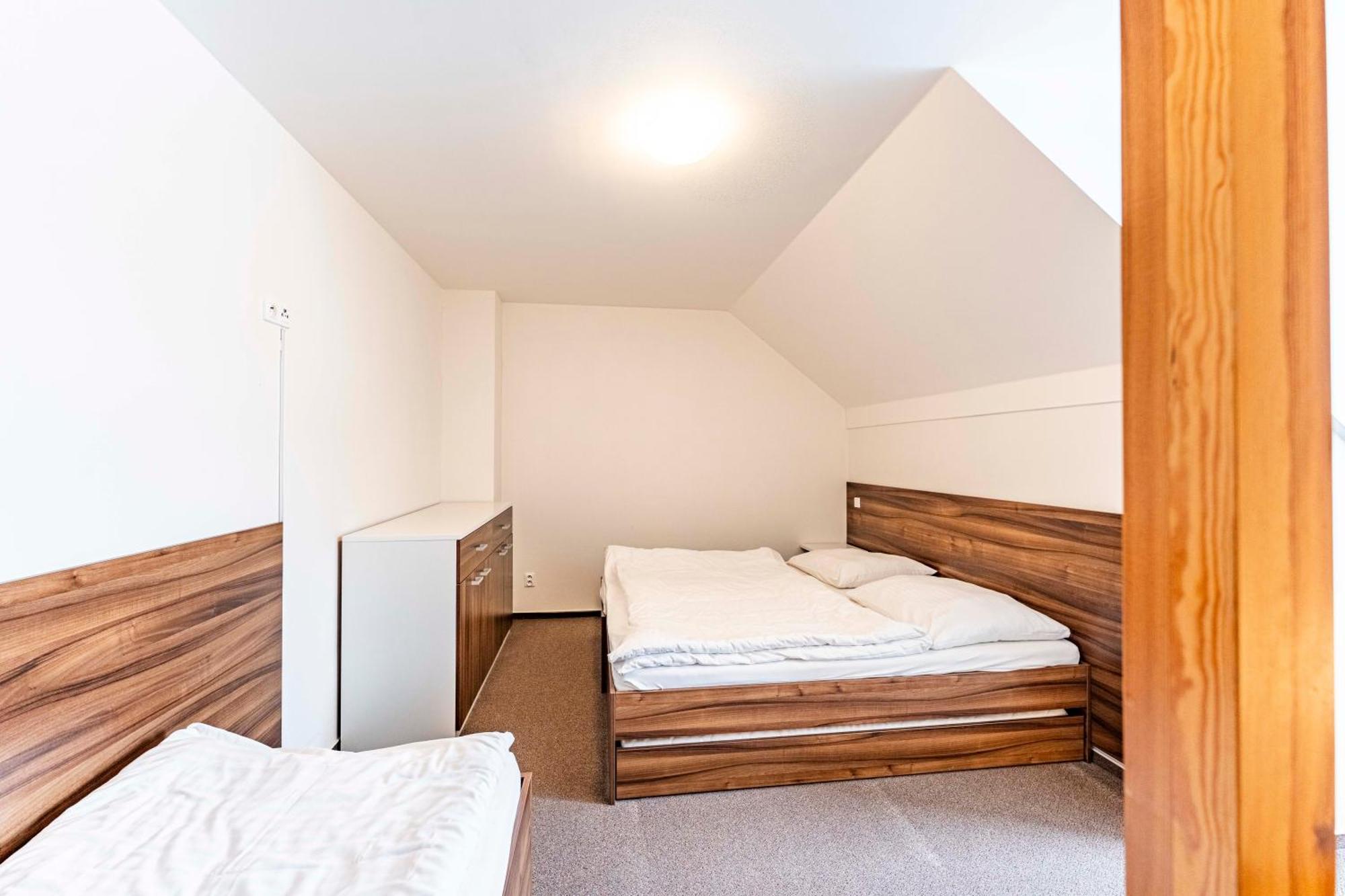 Apartmany Kouty Лоучна-над-Десноу Екстер'єр фото